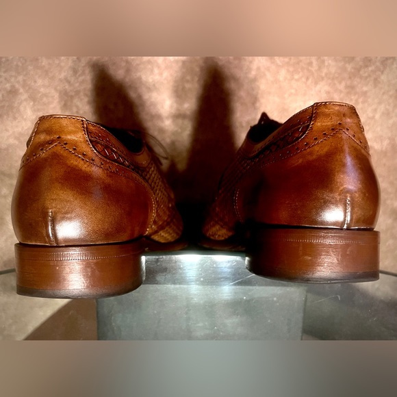 Johnston & Murphy
Cormac woven cap toe mohogany Italian calfskin - Picture 9 of 10